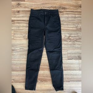 American Eagle jean in black